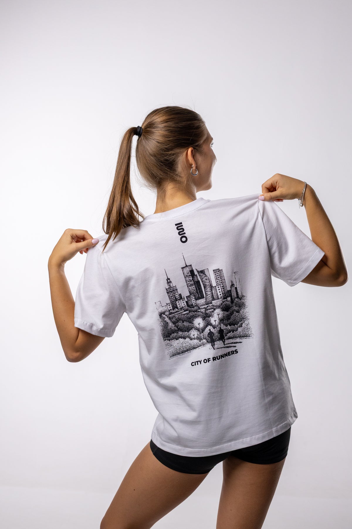 CITY OF RUNNERS Tee